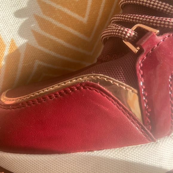 Michael Kors Liv Trainer Wedge Platform Sneakers Oxblood Size 8 - Picture 14 of 14